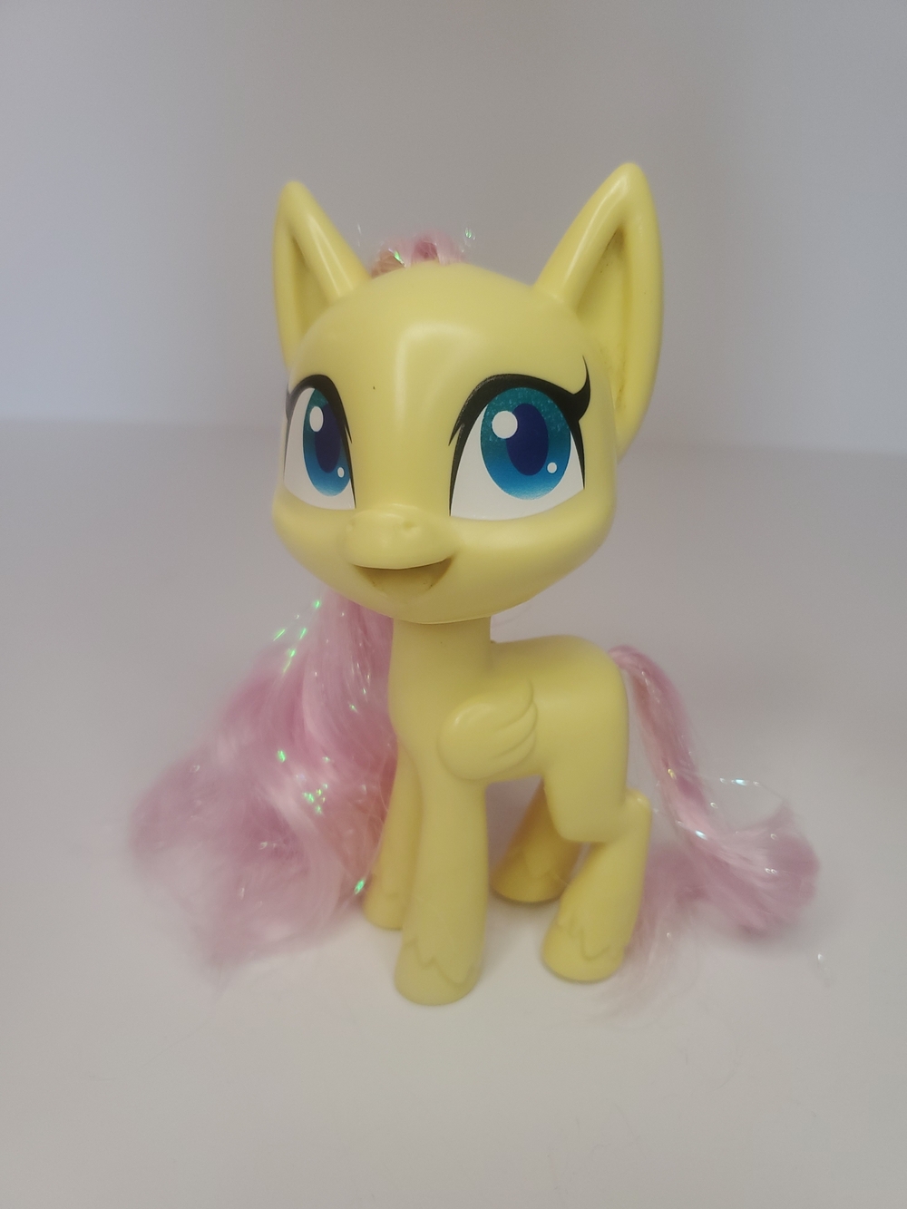 My Little Pony Fluttershy Tinsel Hair Brushable G4 MLP Hasbro Toy Figure 2010